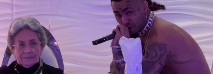 VIDEO: Lil Pump zarapoval Gucci Gang své babičce na oslavě 90. narozenin