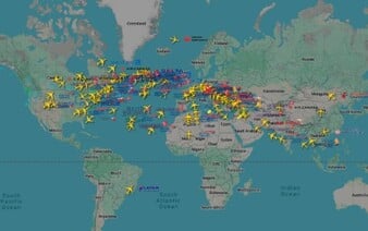 VIDEO: Londýnske letisko dnes zatvorili kvôli požiaru a výpadku prúdu. Museli odkloniť množstvo letov