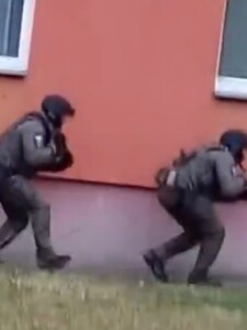VIDEO: Muž z Česka sa vyhrážal, že bude strieľať do matiek a detí. Táto civilizácia má vymiznúť, vyhlásil