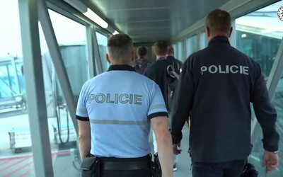 VIDEO: Muži v Praze nepřijali reklamaci, prodavačce pěstí vyrazil zuby. Hledá ho policie