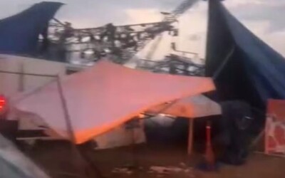 VIDEO: Na Pohode spadol stage. Návštevníci zverejňujú fotografie po búrke