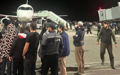VIDEO: Na ruské letiště vtrhl dav, hledal letadlo z Izraele