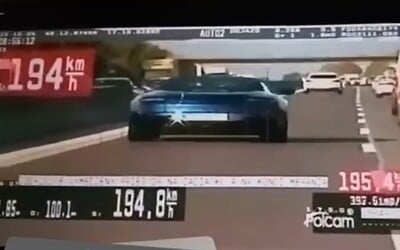 VIDEO: Na športovom Aston Martine sa po diaľnici D1 rútil 194 km/h. Rýchlo si ho všimla polícia, pokute sa nevyhol
