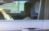 VIDEO: Nezvyčajný prípad v Bratislave: Vodička ukázala policajtom prostredník, keď ju prichytili s mobilom za volantom