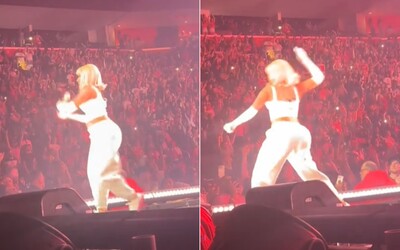 VIDEO: Nicki Minaj sa rozčúlila počas koncertu, keď po nej fanúšik hodil neznámy predmet. Jej reakciu nečakal nikto z davu