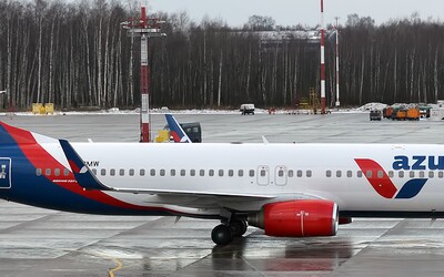 Ruský pilot dostal před odletem povolávací rozkaz. Pasažéry po dvou hodinách čekání vyhodili z letadla