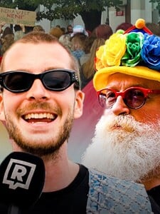 VIDEO: Prahu ovládla duha. Jak to letos vypadalo na pochodu Prague Pride?
