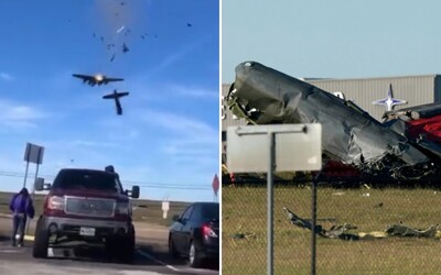 VIDEO: Pri zrážke historických lietadiel na leteckej prehliadke v Dallase zomrelo 6 ľudí (Aktualizované)