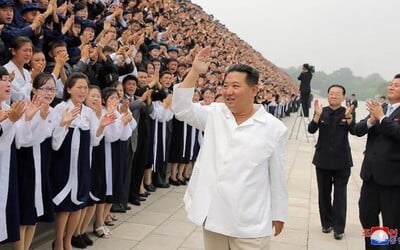 VIDEO: Propagandistický hit Kim Čong-una trenduje na TikToku. Gen Z tančí do chytlavé melodie