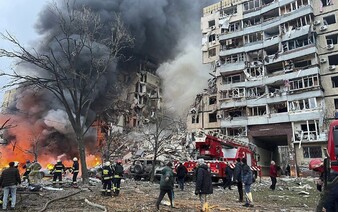 VIDEO: Raketa, ktorá zdemolovala bytovku v ukrajinskom Dnipre, si vyžiadala najmenej 20 mŕtvych vrátane 15-ročného dievčaťa