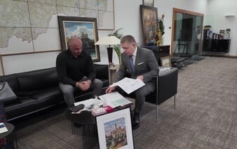 VIDEO: Robert Fico ukázal svoj pracovný deň. Pochválil sa aj stretnutím s obžalovaným Bödörom