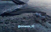 VIDEO: Rusi vraj vyhodili do vzduchu priehradu pri Chersone, obrovská voda sa valí na obydlia (+ MAPA)