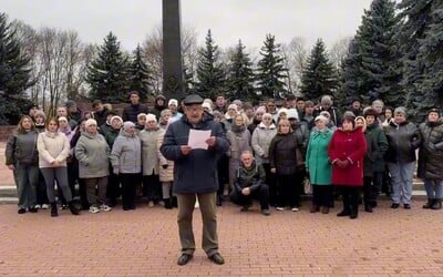 VIDEO: Rusi žiadajú Putina o ukončenie vojny. Zastavte túto prekliatu vojnu, vyžiadala životy mnohých nevinných, odkazujú