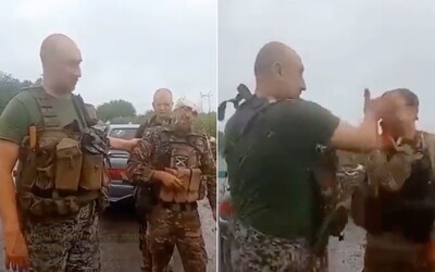 VIDEO: Ruskí vojaci sú na fronte opití. Veliteľ ich vo videu facká a hovorí, že ich odmieta brániť