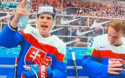 VIDEO: Slovákov baví rozhorčený Slafkovský počas zápasu s Nemeckom. „Na p**u rozhodcovia, bu**ranti,“ odčítali mu z pier