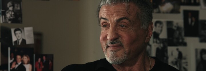 VIDEO: Sylvester Stallone téměř v slzách. Podívej se, jak vzpomíná na zesnulého Carla Weatherse