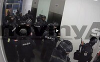 VIDEO: Takto nabehli desiatky ozbrojených kukláčov do Haščákovej Penty