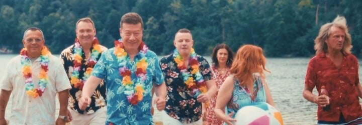 VIDEO: Tomio Okamura a jeho gang vydali nový letní song. „Mám chuť si změnit občanství,“ píší lidé