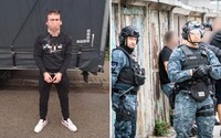 VIDEO: Trnavčan na zápase so Slovanom kopol policajta do chrbta, už ho zadržali. Teraz mu hrozí niekoľko rokov vo väzení
