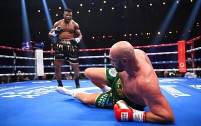 VIDEO: Tyson Fury padl po dělu od MMA hvězdy k zemi! „Tohle nebylo ve scénáři, má pořádnou ránu,“ řekl po výhře na body