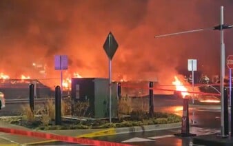 VIDEO: Ve Filadelfii se zřítilo letadlo se 6 lidmi na palubě, bylo mezi nimi i dítě