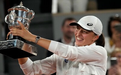 VIDEO: Vítězka Roland Garros podpořila v projevu při závěrečném ceremoniálu Ukrajinu