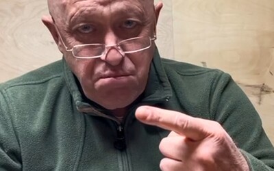 VIDEO: Vysmátý Prigožin zveřejnil první video od neúspěšného převratu v Rusku. V Africe hovoří o slibech, které chce splnit