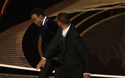 VIDEO: Will Smith počas Oscarov udrel do tváre Chrisa Rocka: Neber si moju ženu do huby, kričal na komika
