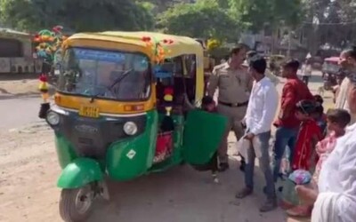 VIDEO: Z trojkolesovej rikše v Indii vystúpilo 27 osôb, aj keď bežná kapacita je traja až šiesti cestujúci