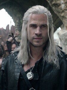 VIDEO: Zaklínač sa vracia. Netflix zverejnil trailer na štvrtú sériu s novým predstaviteľom Geralta