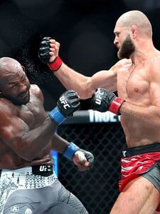 VIDEO: Žasne celý svět! Neskutečný Jiří Procházka tvrdě knockoutoval dalšího soupeře v UFC