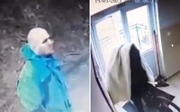 VIDEO: Zlodej na Orave kradol bicykel s dekou na hlave. Nevedel, že jeho tvár nasnímala iná kamera