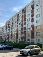 VYSVETĽUJEME: Bývanie zdražuje rekordným tempom. Odborník odhalil, prečo štátne nájomné byty situáciu nezachránia