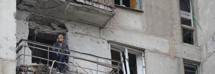 Válka na Ukrajině: Rusové ostřelovali porodnici i rehabilitační centrum pro veterány nedaleko Kyjeva
