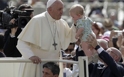 Vatikán zvažuje, že umožní ženatým mužům stát se kněžími. Zpočátku však jen v odlehlých oblastech
