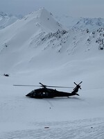 Ve vrtulníku, v němž o život přišel Petr Kellner, se narychlo měnil pilot