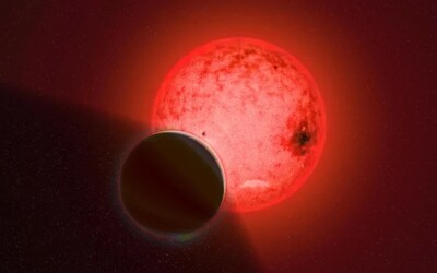 Vědci objevili novou obří planetu, která by neměla existovat a odporuje teoriím 