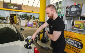 Veľká zmena na čerpacích staniciach. Po dlhých mesiacoch prichádza znižovanie cien