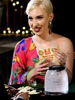 Videli sme prvú epizódu novej Ruže pre nevestu: Luisa ženíchovi zarapovala vlastný track, Sofia mu uvarila polotovarové halušky