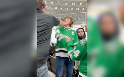 Video: Hokejový fanoušek v USA vykřikoval N-word a byl agresivní. Dostal nakládačku