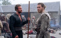 Vikingovia milujú krvavé bitky, nahé telá a dobývanie Anglicka. Sleduj trailer na seriál Vikings: Valhalla od Netflixu