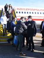 Vitajte na Słowacji, zdravil premiér Igor Matovič desiatky poľských zdravotníkov. Prišli pomôcť s plošným skríningom 