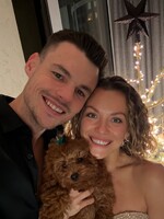 Víťazka tohtoročného Let's Dance sa zasnúbila. Dominika Rošková zdieľala dojemné video