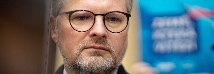 Vláda zruší většinu platných opatření. Od března bychom mohli „prakticky jen nosit respirátory“