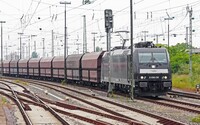 Vlak v Praze srazil 14letého chlapce. Ten na místě zemřel