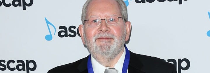 Vo veku 84 rokov zomrel legendárny hudobný skladateľ. Alf Clausen roky písal hudbu pre Simpsonovcov