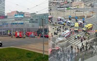 Vodič v Poľsku v plnej rýchlosti vrazil do ľudí na priechode pre chodcov. Najmenej 19 ľudí je zranených, z miesta ušiel