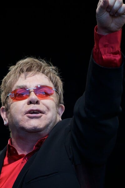 Vrátí se Elton John na pódia? Hvězda přiznala zdravotní problémy