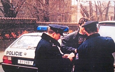 Vražda pražského taxi-bosse je dodnes nevyjasněná. V 90. letech bral výpalné a shromažďoval informace na podsvětí i politiky
