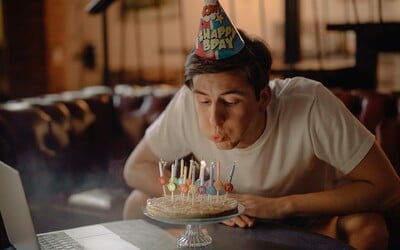 Vtipné priania k narodeninám: 10 blahoželaní, ktoré rozosmejú každého oslávenca so zmyslom pre humor